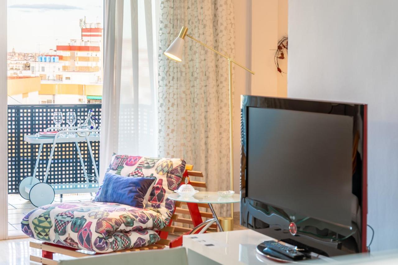 Ferienwohnung Apartamento Desde El Cielo De Triana Sevilla Exterior foto