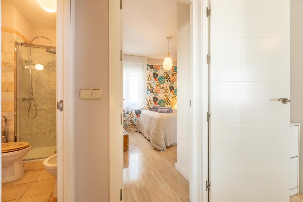 Ferienwohnung Apartamento Desde El Cielo De Triana Sevilla Exterior foto