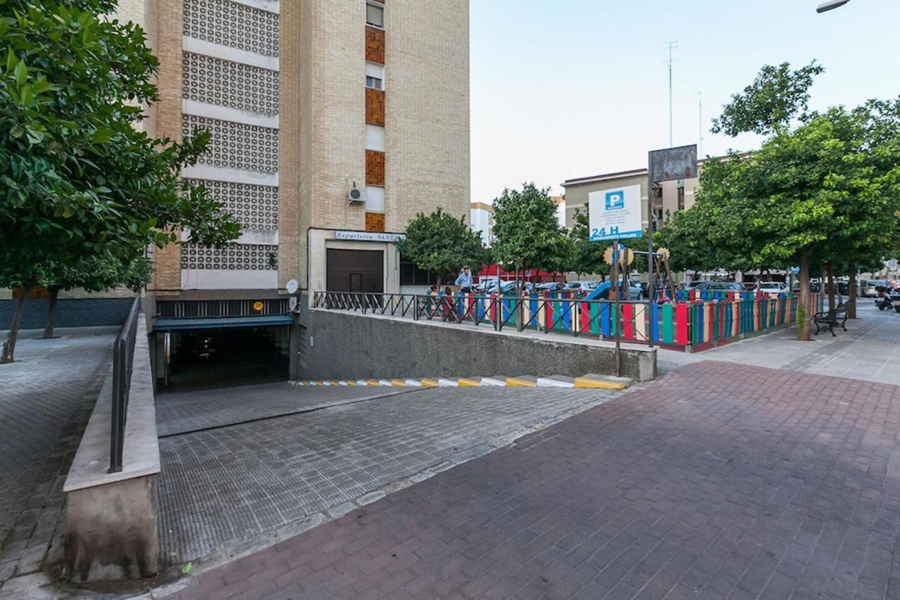 Ferienwohnung Apartamento Desde El Cielo De Triana Sevilla Exterior foto